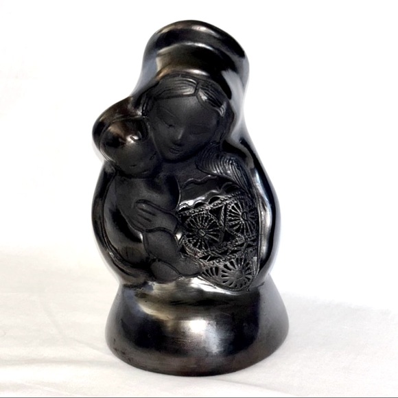 Dona Rosa Black Clay Pottery Artist Mexico Vintage Madonna and Child Virgin Mary - Picture 1 of 4